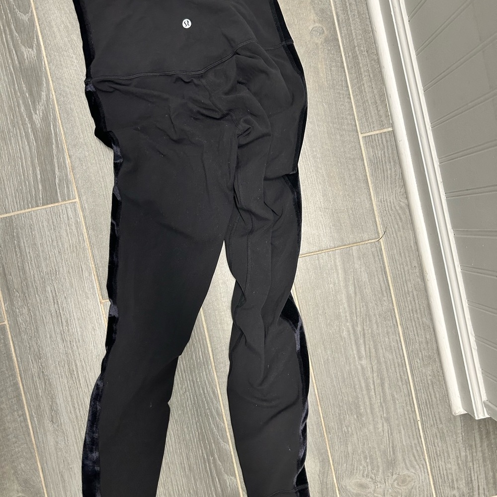 Lulu black leggings with velvet side strip